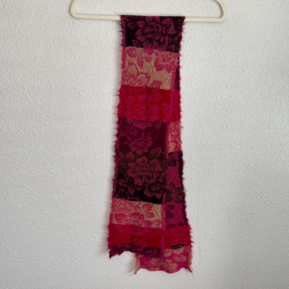 Butapana Japan Pink Floral‎ Patchwork Knit Scarf Fuzzy Magenta Wool Boho